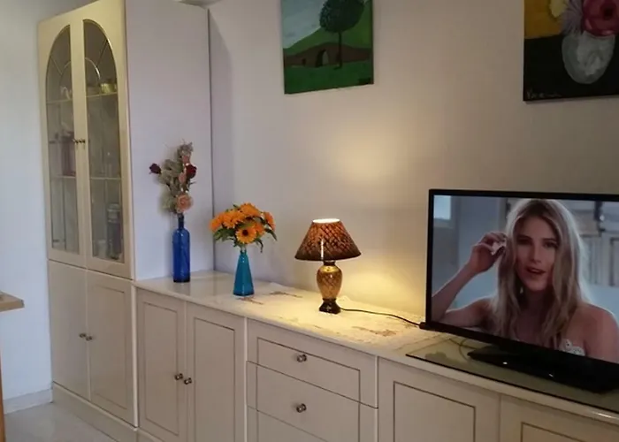 Solo Familias Domo شقة